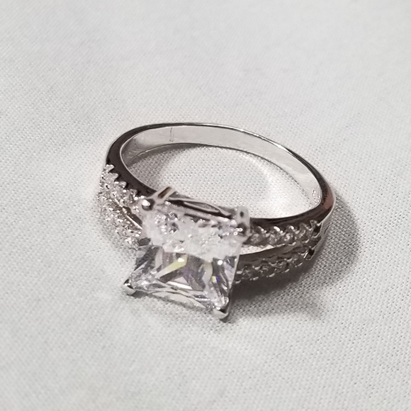Sterling silver princess cut ring - Picture 5 of 6